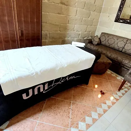 Acamya Luxe Guest house