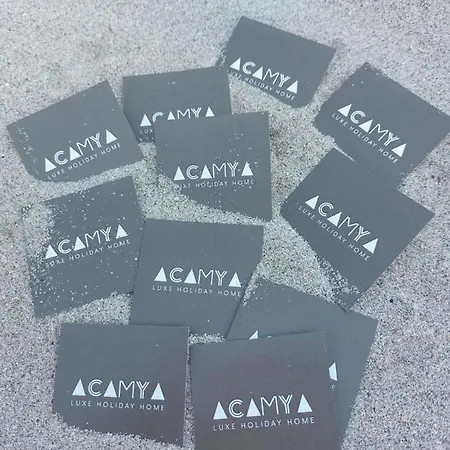 Acamya Luxe